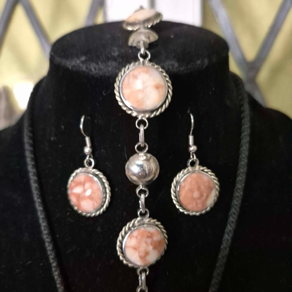 Vintage Pink Natural Stone & Silver Tone Artisan Set - Pendant Bracelet Earrings - Picture 2 of 10